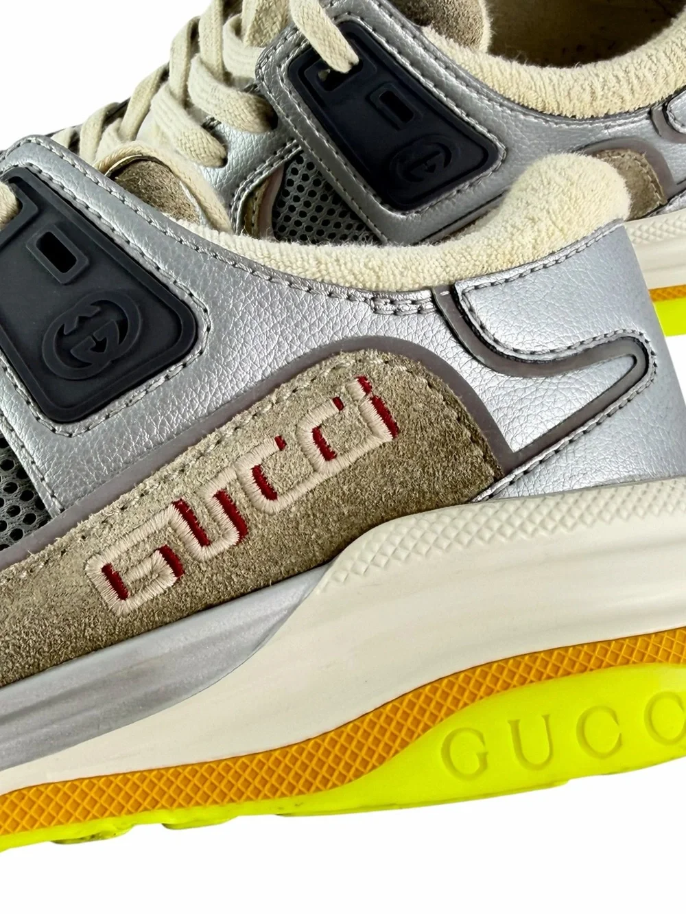 GUCCI 587242 Ultrapace Men's Sneakers in Silver Metallic Multi 8.5 - 9 US